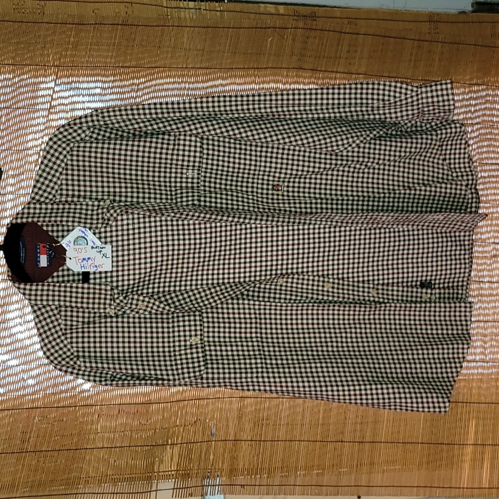 Vintage.  90s. Tommy Hilfiger flannel.  2 chest pockets.  Men's size XL